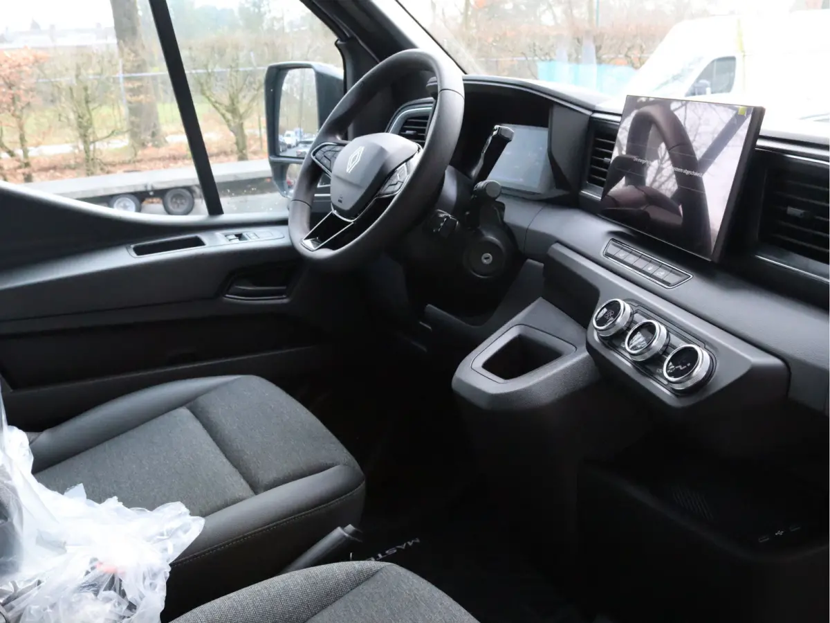 T35 L2H2 Advance long range 87 kWh Climate control | Navig | Trekhaak