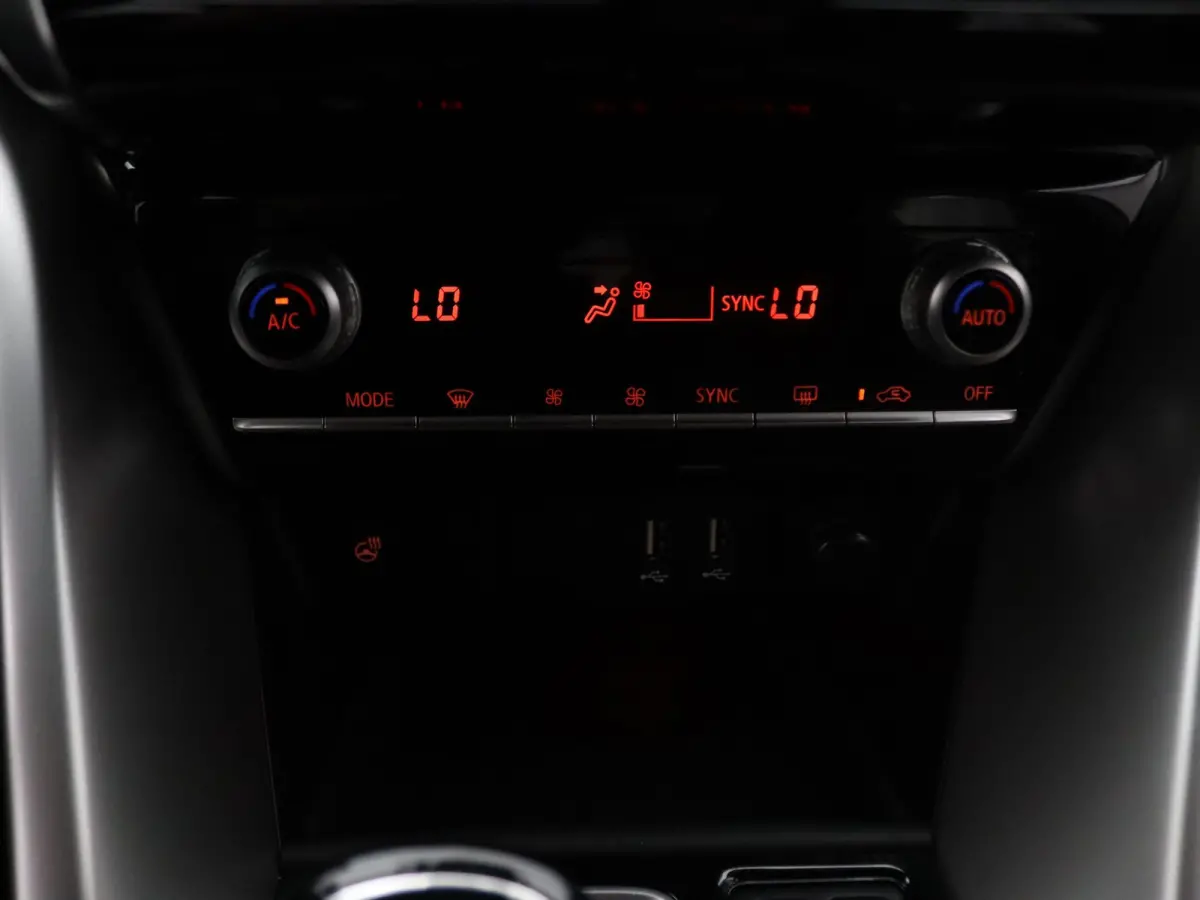 187pk PHEV Intense+ Automaat 360° Camera | Adapt. Cruise | Navi | Parkeersens. v+a | Stoelverw.