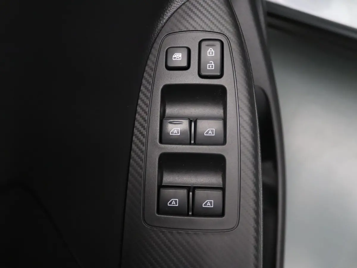 187pk PHEV Intense+ Automaat 360° Camera | Adapt. Cruise | Navi | Parkeersens. v+a | Stoelverw.