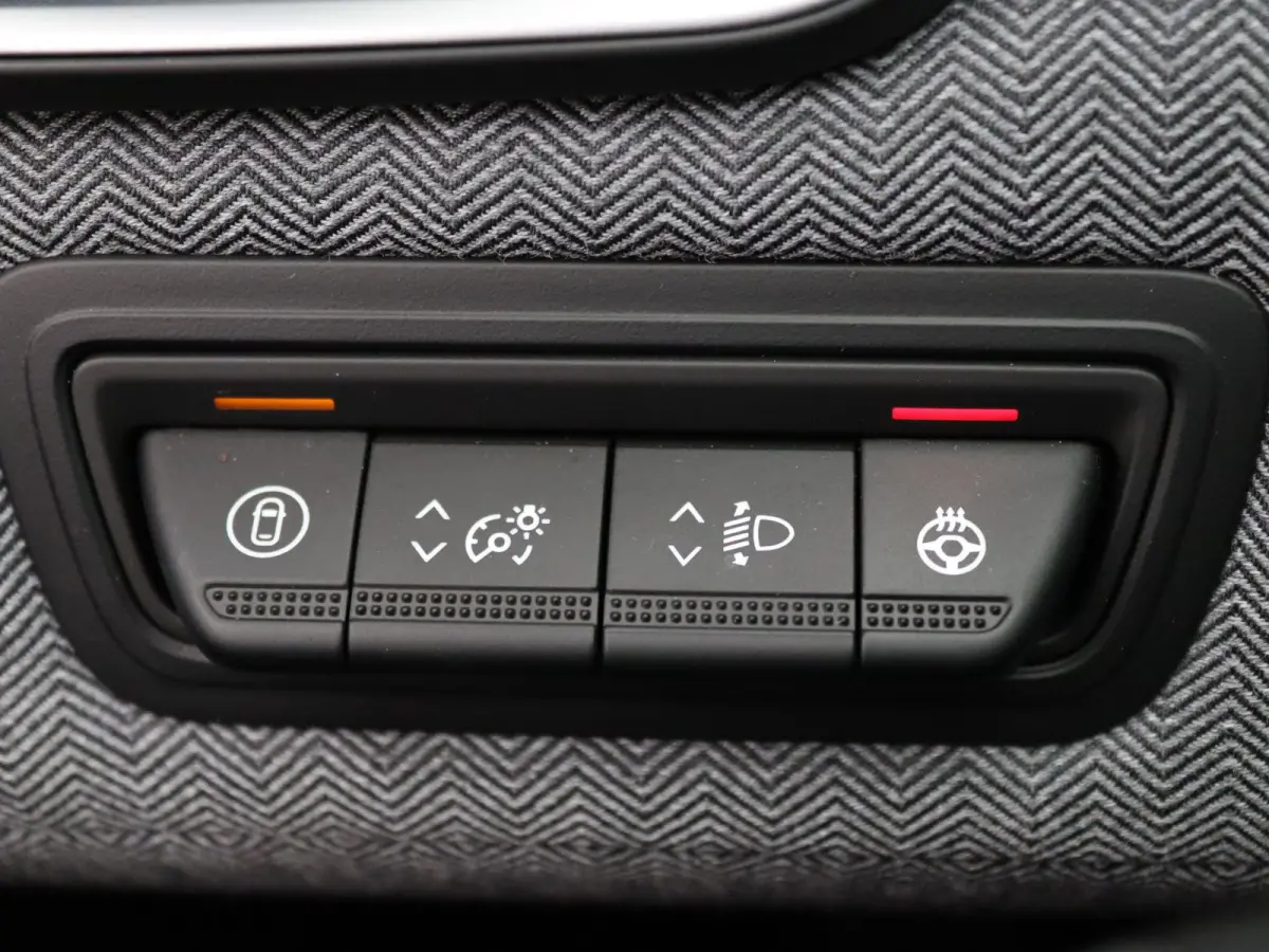 E-Tech Full Hybrid techno 145pk Camera | Cruise | Parkeersens. v+a | Stoel-/stuurverw.