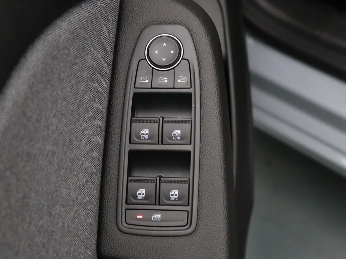 E-Tech Full Hybrid techno 145pk Camera | Cruise | Parkeersens. v+a | Stoel-/stuurverw.