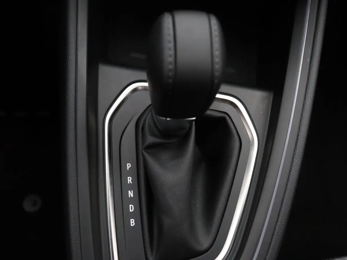 E-Tech Full Hybrid techno 145pk Camera | Cruise | Parkeersens. v+a | Stoel-/stuurverw.