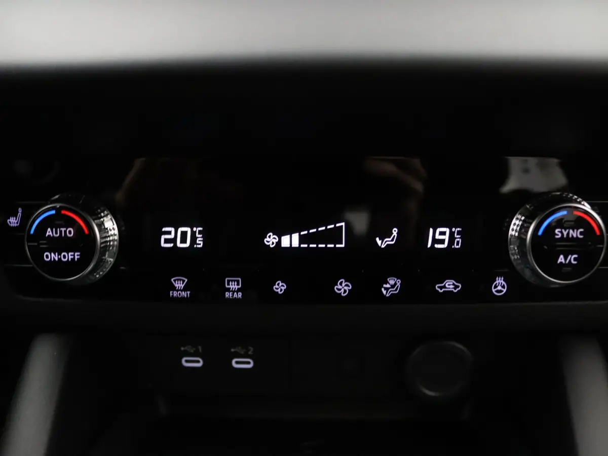 PHEV Business Edition 306pk Yamaha audio | 360° Camera | Adapt. Cruise | Stoel-/stuur-/voorruitverw. |