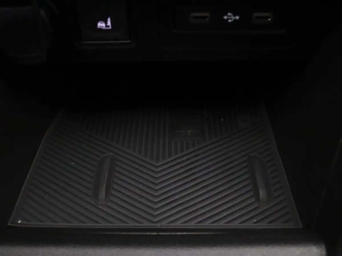 TCe 110pk limited edition Camera | Cruise | Navi | Parkeersens. v+a