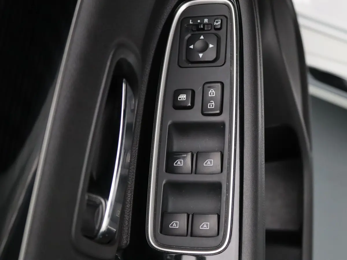 225pk PHEV Intense+ 360° Camera | Cruise | Parkeersens. v+a | Stoel-/stuurverw.