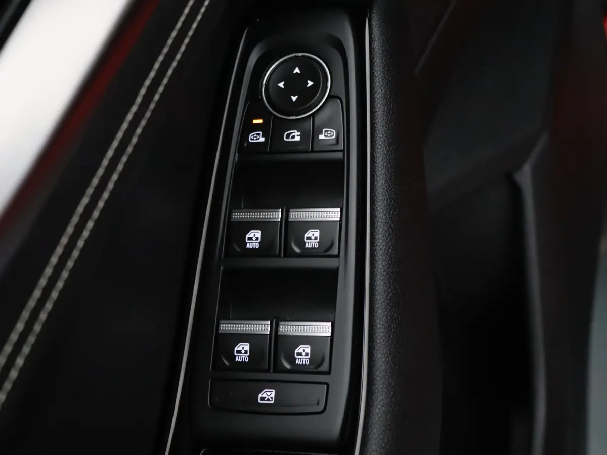 E-Tech full hybrid techno 200pk Camera | Adapt. Cruise | Parkeersens. v+a | Stoel-/stuur-/voorruitverw.