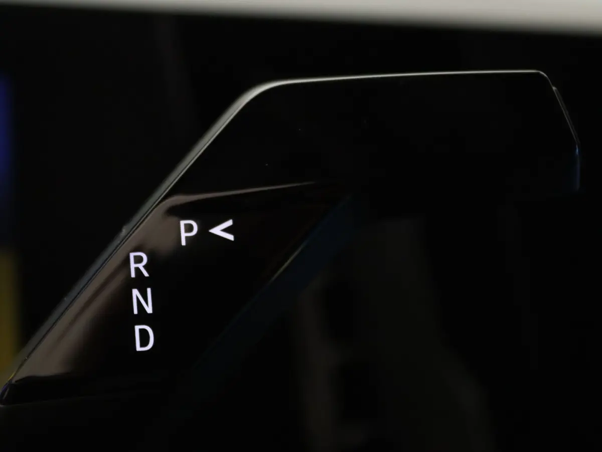 E-Tech full hybrid techno 200pk Camera | Adapt. Cruise | Parkeersens. v+a | Stoel-/stuur-/voorruitverw.