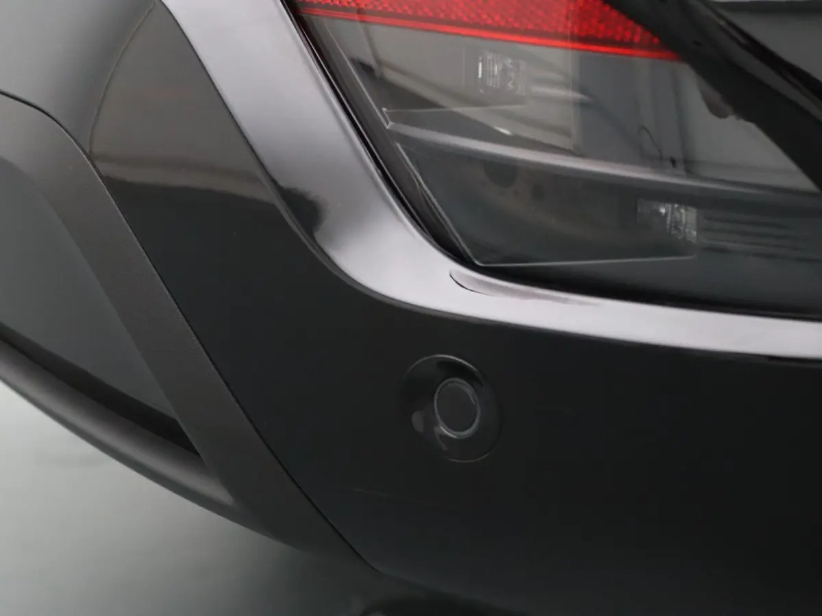 E-Tech full hybrid techno 200pk Camera | Adapt. Cruise | Parkeersens. v+a | Stoel-/stuur-/voorruitverw.