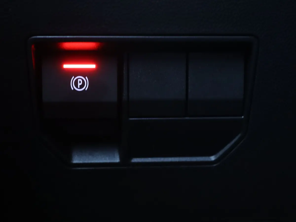 Hybrid Expression 155pk 360° Camera | Cruise | Parkeersens. v+a | Stoel-/stuur-/voorruitverw.