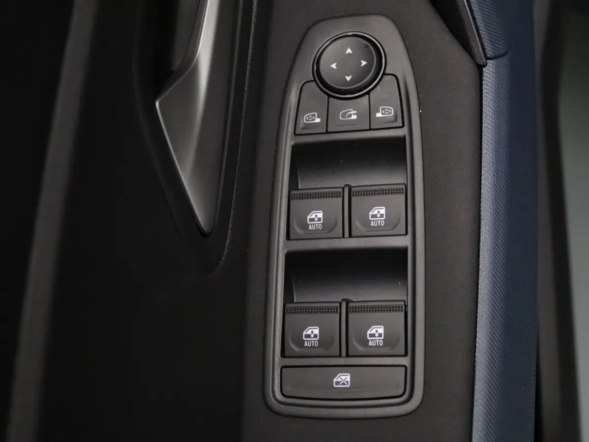 Hybrid Expression 155pk 360° Camera | Cruise | Parkeersens. v+a | Stoel-/stuur-/voorruitverw.