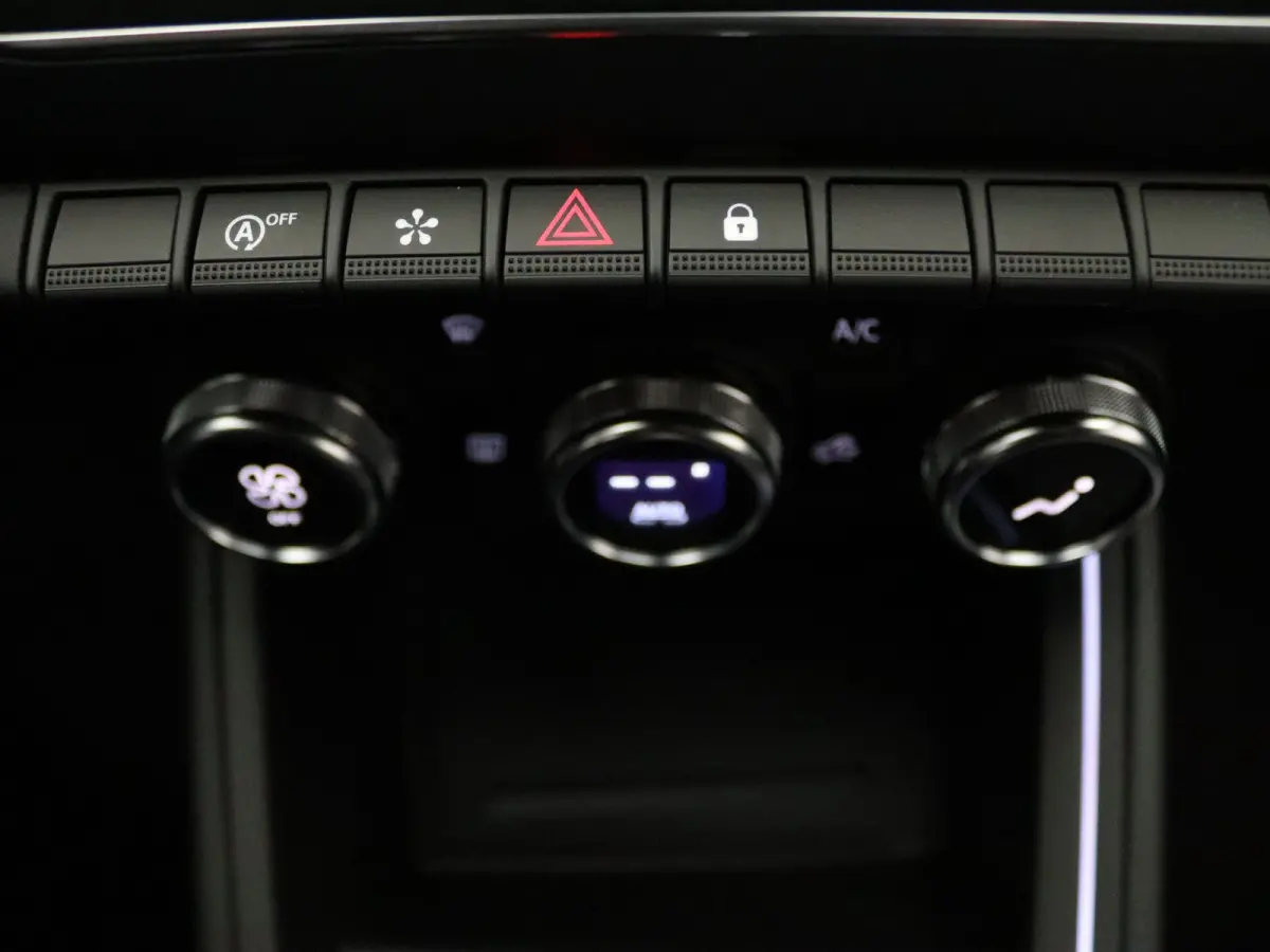 TCe 90 GPF techno Camera | Climate | Cruise | Navi | Parkeersens. achter