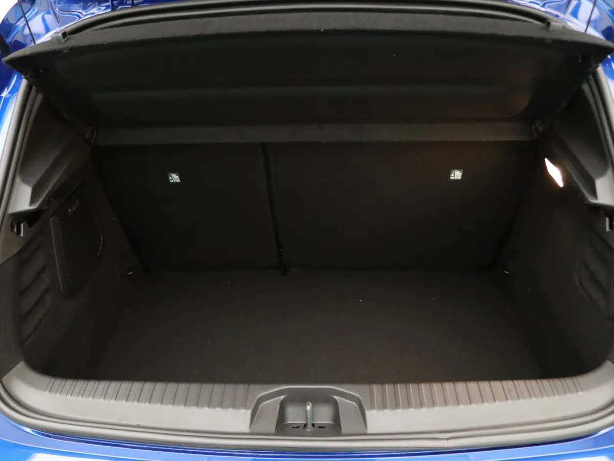 140pk HEV Instyle BOSE | 360° Camera | Adapt. Cruise | Stoel-/stuurverw.