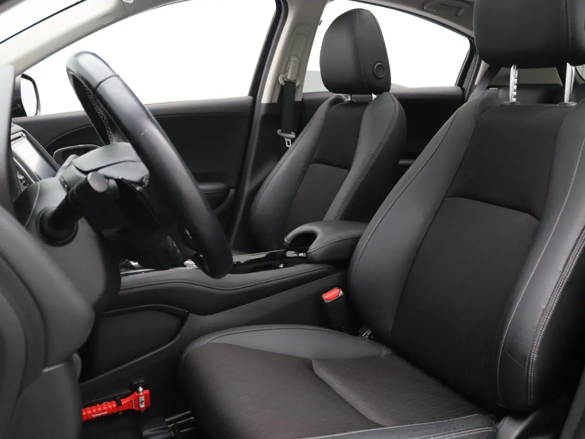 i-VTEC Executive 130pk Camera | Parkeersens. v+a | Stoelverw. | Panoramadak
