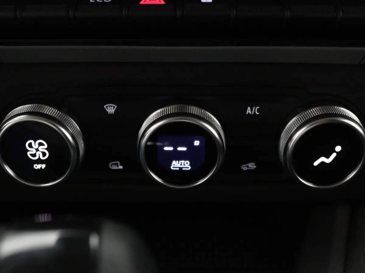 123pk N-Connecta L1 45 kWh Camera | Carplay | Climate