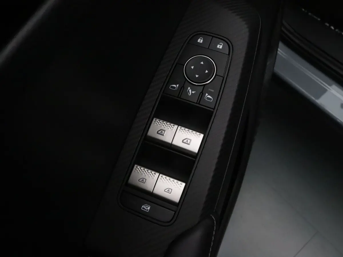 306pk PHEV Instyle Lederen bekleding | Navig | Rondomzicht Camera