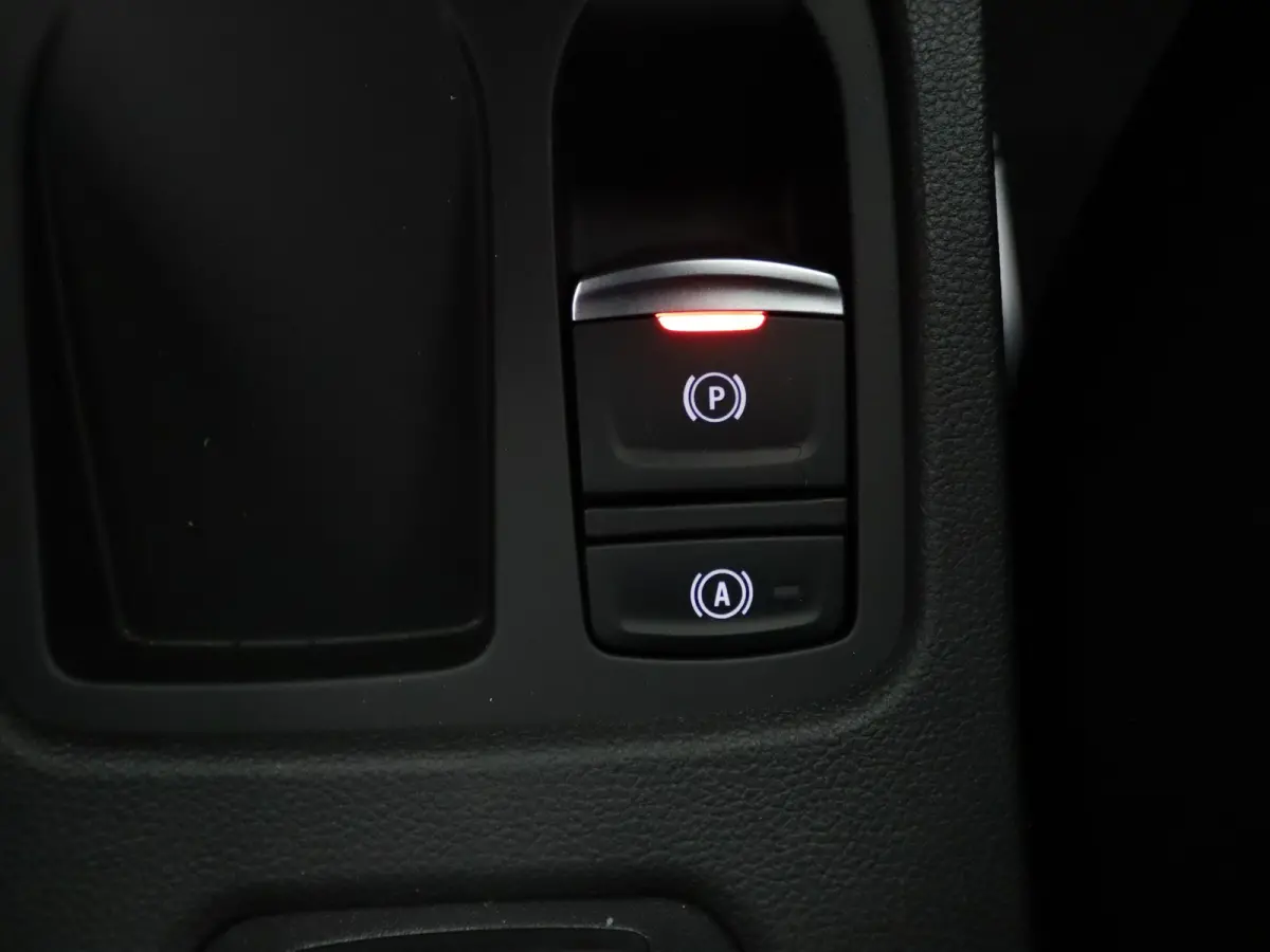 145pk HEV Intense+ Automaat Camera | Adapt. Cruise | Parkeersens. v+a | Stoel-/stuurverw.