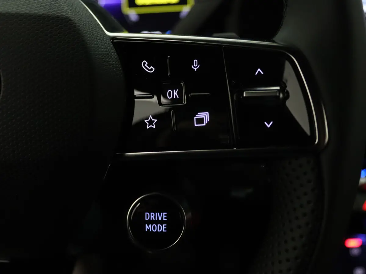 EVOLVE 52 kWh Harman Kardon | Camera | Adapt. Cruise | Stoel-/stuurverw.