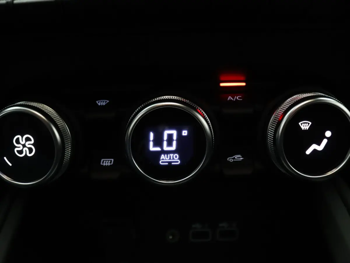 90pk Intense Camera | Climate | Cruise | Parkeersens. v+a