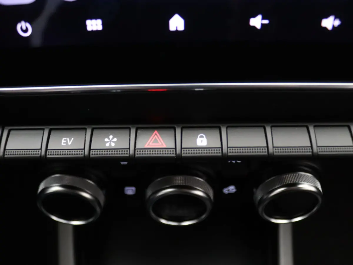 E-Tech Hybrid 145pk Intens Camera | Adapt. Cruise | Navi | Parkeersens. v+a