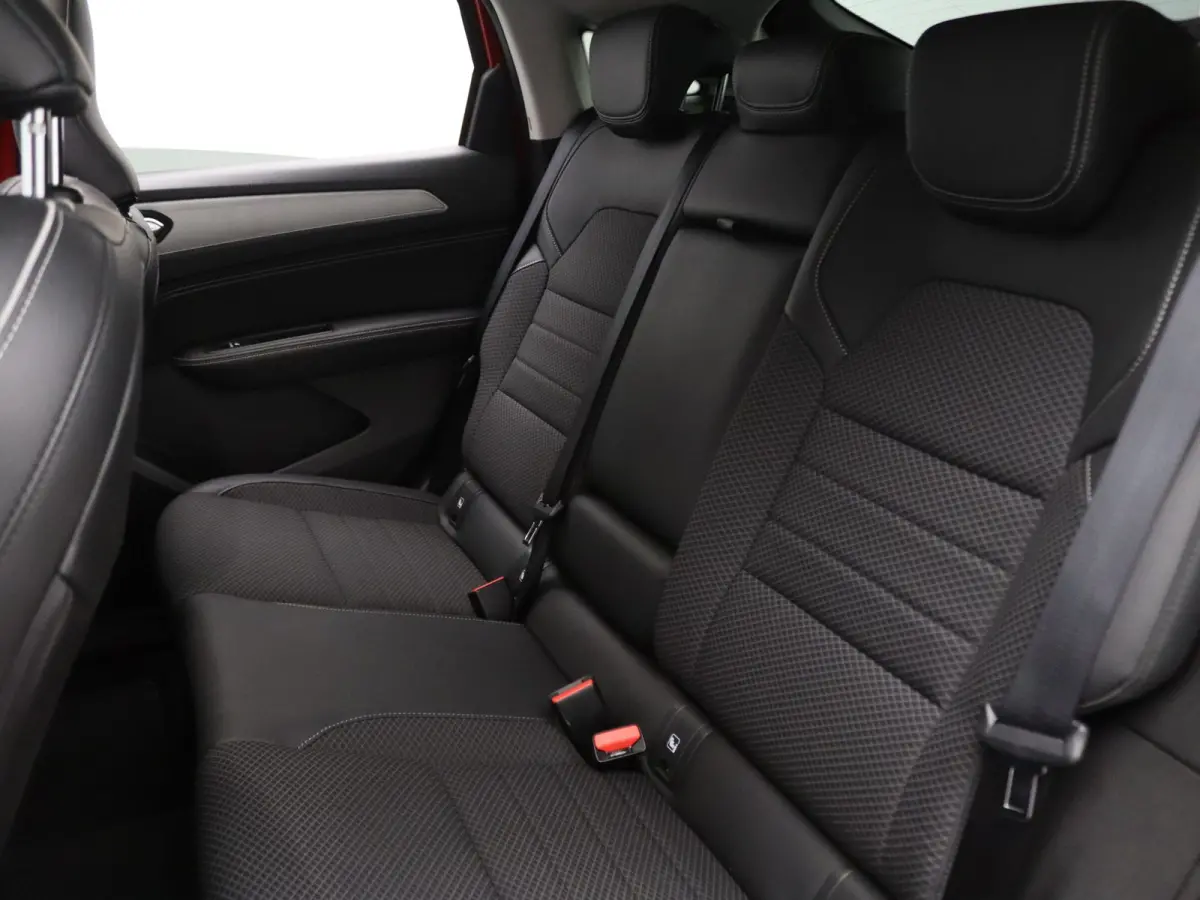 E-Tech Hybrid 145pk Intens Camera | Adapt. Cruise | Navi | Parkeersens. v+a