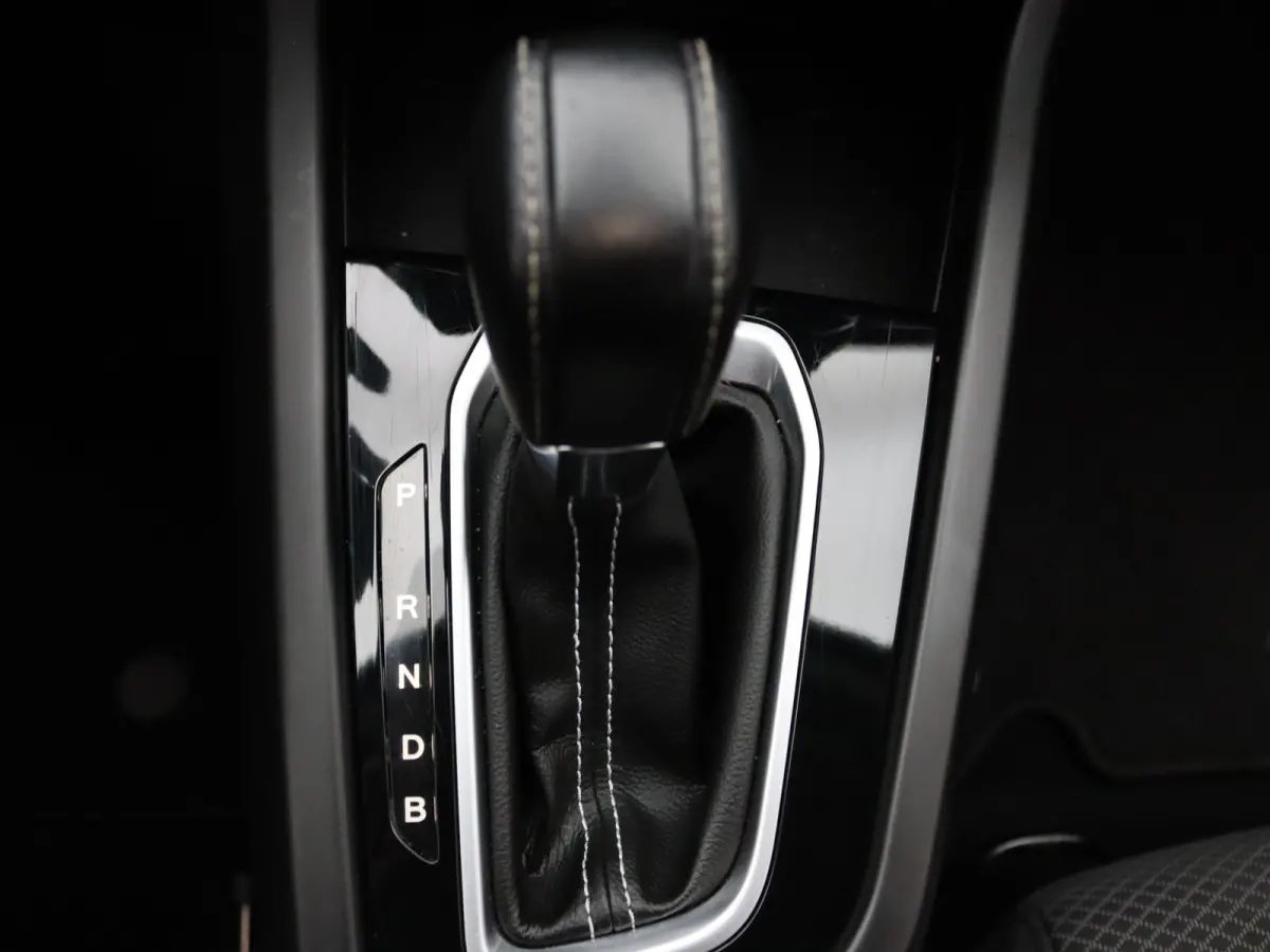 E-Tech Hybrid 145pk Intens Camera | Adapt. Cruise | Navi | Parkeersens. v+a