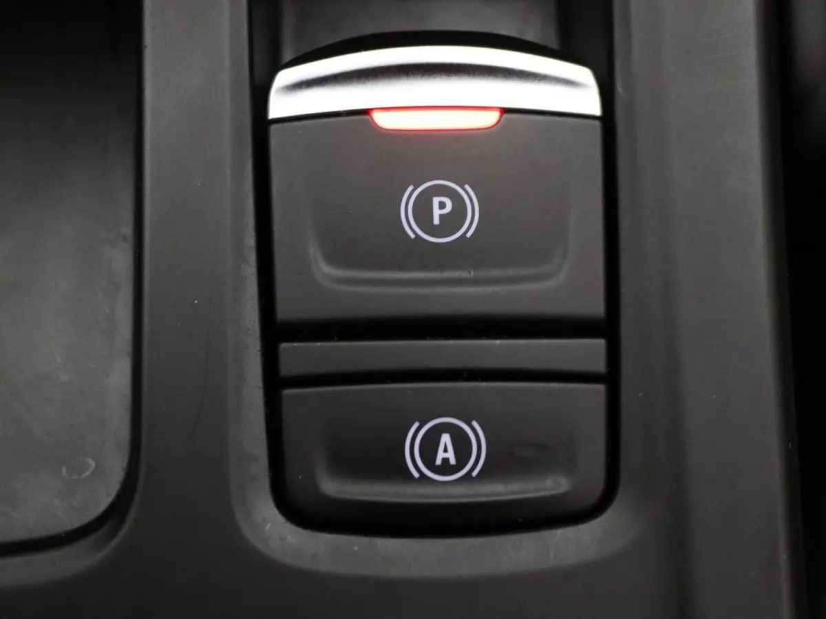 E-Tech Hybrid 145pk Intens Camera | Adapt. Cruise | Navi | Parkeersens. v+a