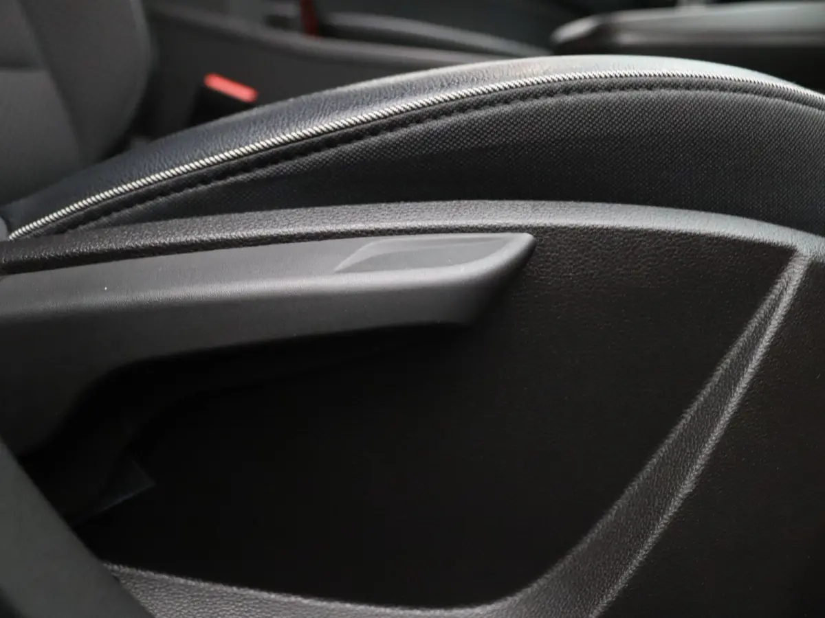 E-Tech Hybrid 145pk Intens Camera | Adapt. Cruise | Navi | Parkeersens. v+a