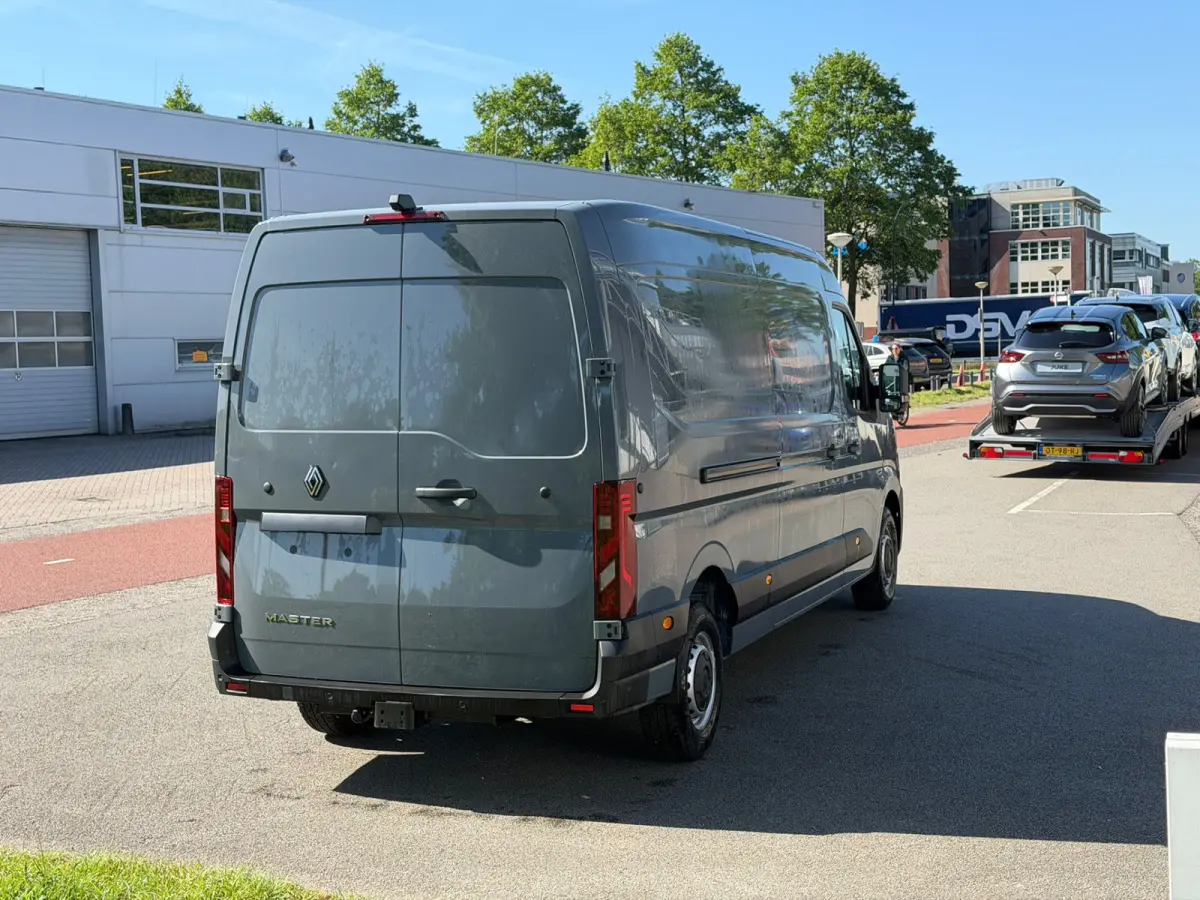 T35 2.0 dCi 150 L3H2 Advance Cruise | Navi | Parkeersensoren achter | Trekhaak | Schuideur Links en Rechts