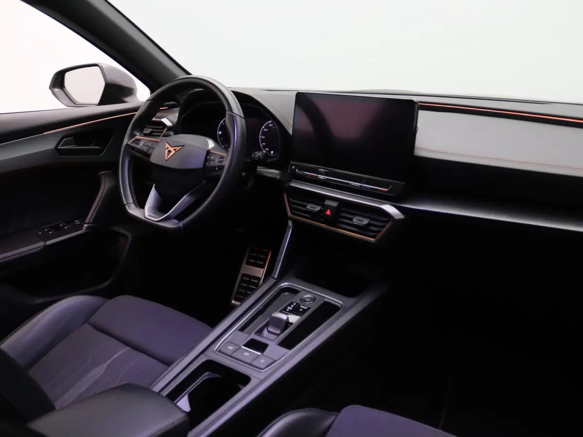 e-Hybrid Performance 245pk Camera | Adapt. Cruise | Parkeersens. v+a | Stoel-/stuurverw. | Trekhaak elektrisch.