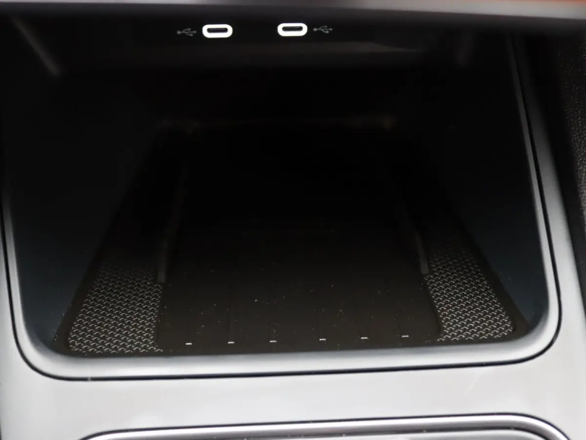 e-Hybrid Performance 245pk Camera | Adapt. Cruise | Parkeersens. v+a | Stoel-/stuurverw. | Trekhaak elektrisch.