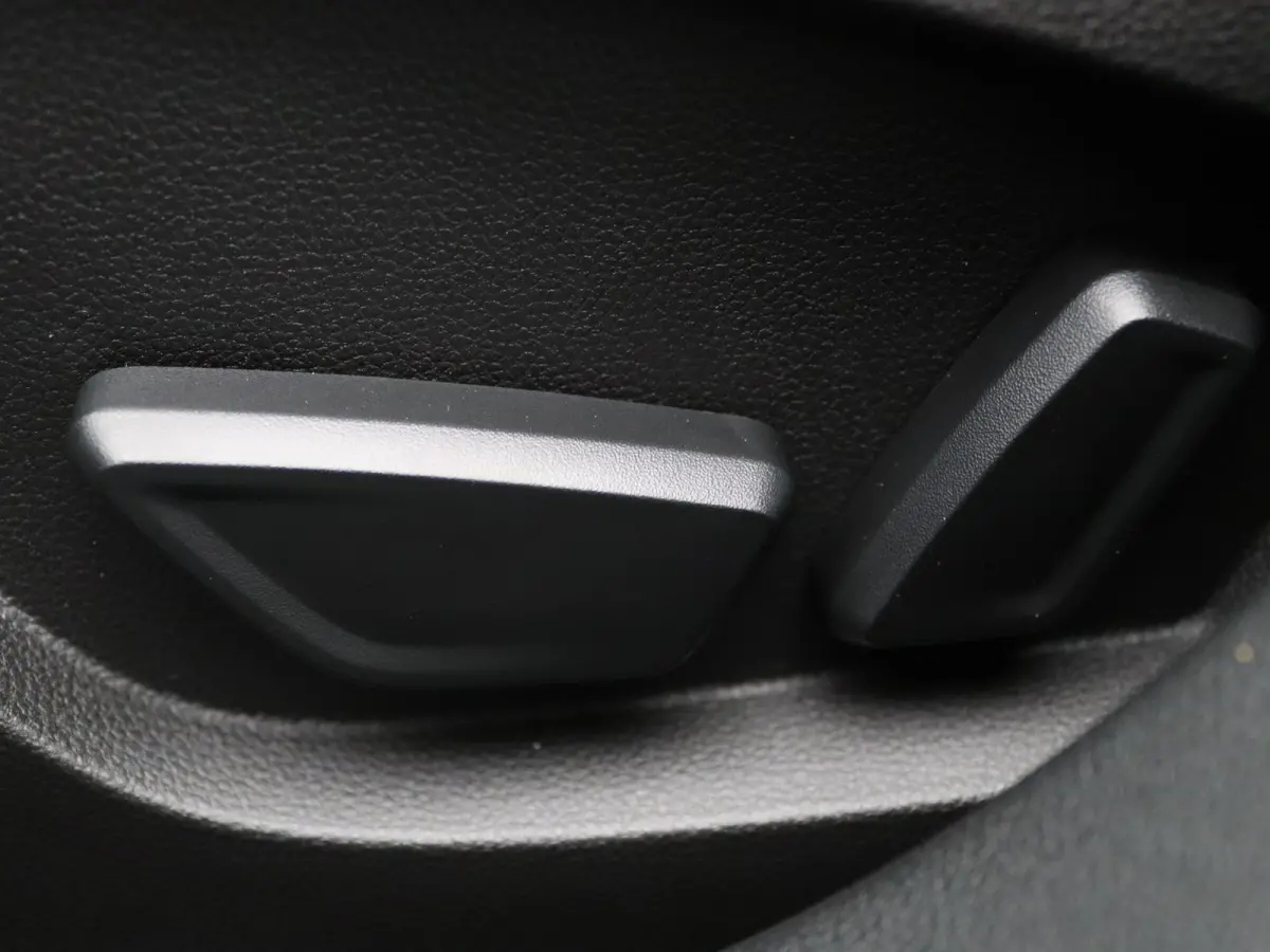 HEV AT Instyle 160pk Harman Kardon | 360° Camera | Stoel-/stuur-/voorruitverw. | Panoramadak