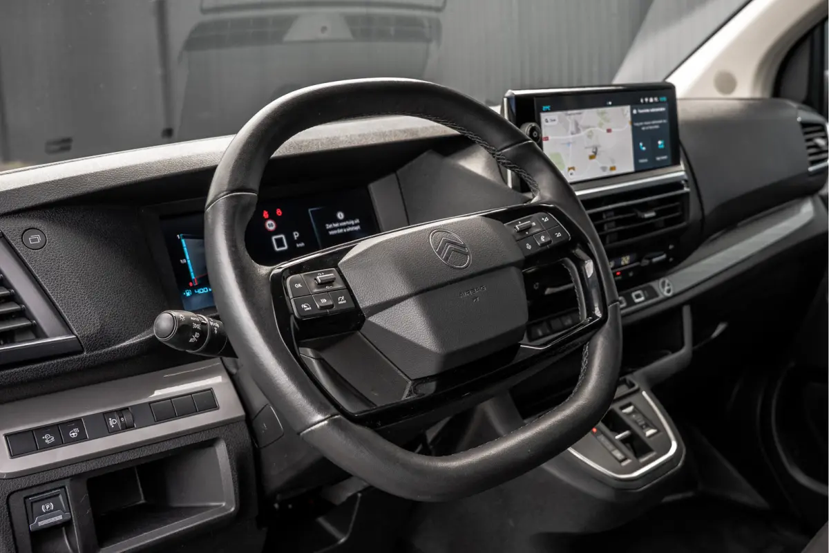2.0 BlueHDi | 145 PK | AUT | Vitrual display | Camera | Carplay | Cruise | Airco | 3-Zits