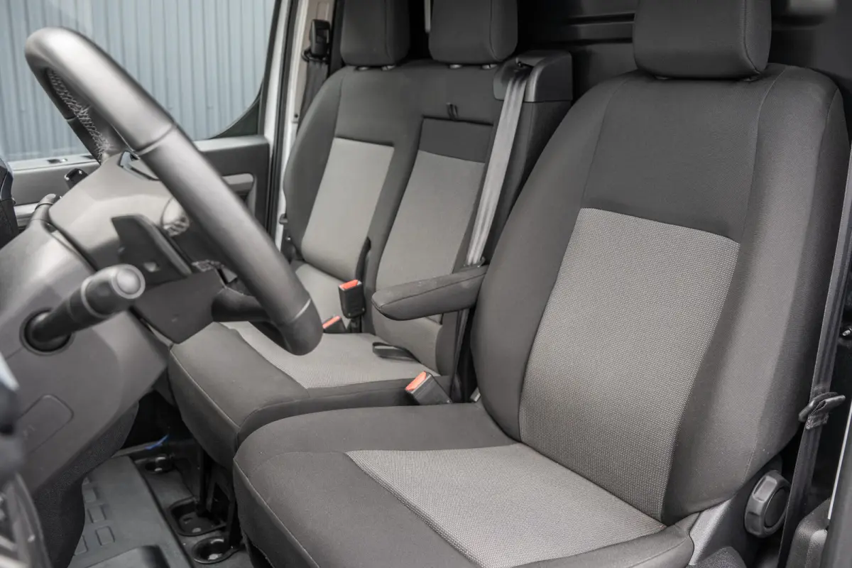 2.0 BlueHDi | 145 PK | AUT | Vitrual display | Camera | Carplay | Cruise | Airco | 3-Zits