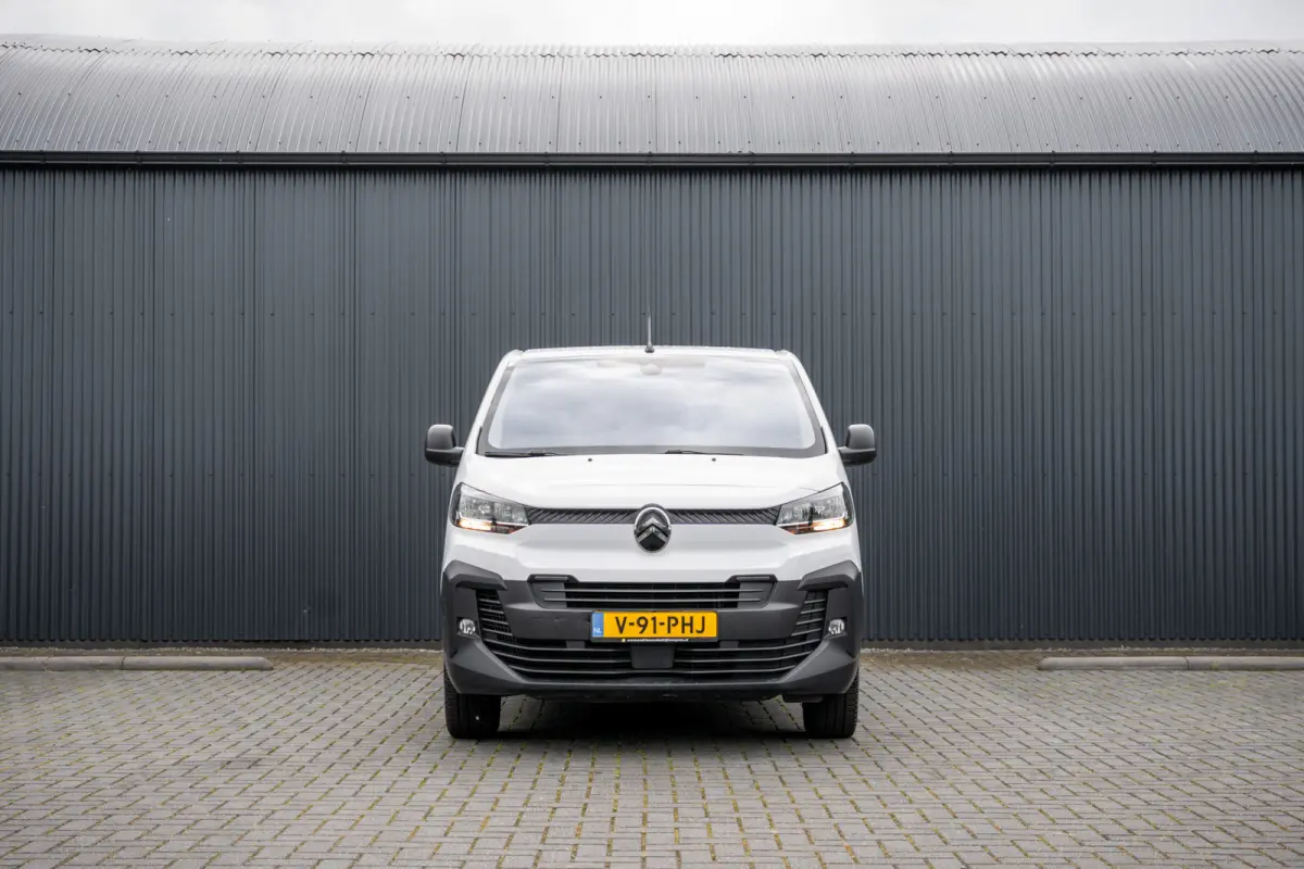 2.0 BlueHDi | 145 PK | AUT | Vitrual display | Camera | Carplay | Cruise | Airco | 3-Zits