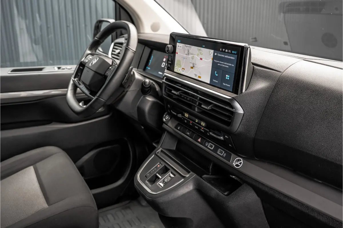2.0 BlueHDi | 145 PK | AUT | Vitrual display | Camera | Carplay | Cruise | Airco | 3-Zits
