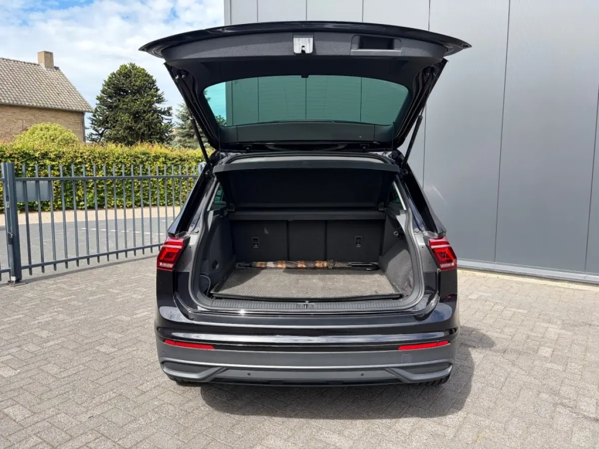 1.4 TSI eHybrid ACC V-Cockpit IQ-Light Stoelmassage Carplay Android