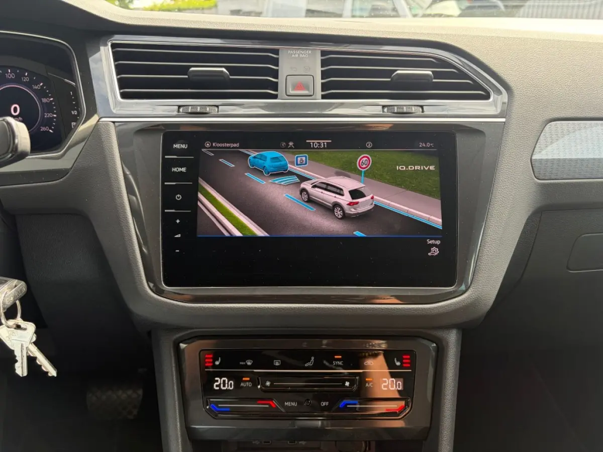 1.4 TSI eHybrid ACC V-Cockpit IQ-Light Stoelmassage Carplay Android