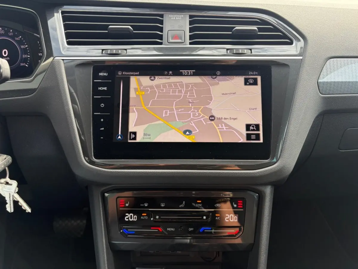1.4 TSI eHybrid ACC V-Cockpit IQ-Light Stoelmassage Carplay Android