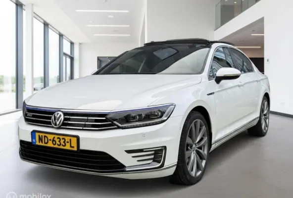 1.4 TSI GTE Highline Camera|Navi|Pano|