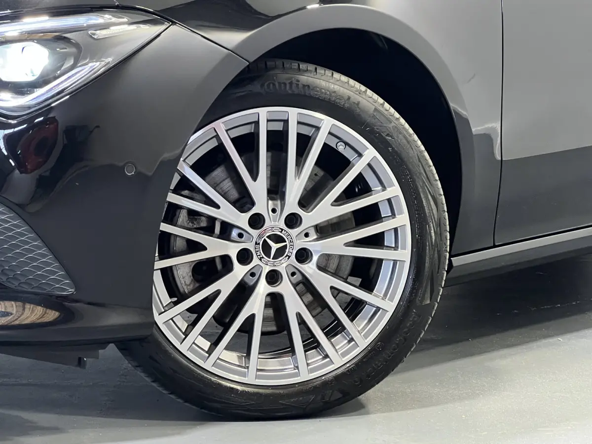250 e Luxury Line SoH 95,9% | Navigatie | LM Velgen 18" | Voorstoelen Verwarmd | Cruise Control | LED Koplampen | Airco |