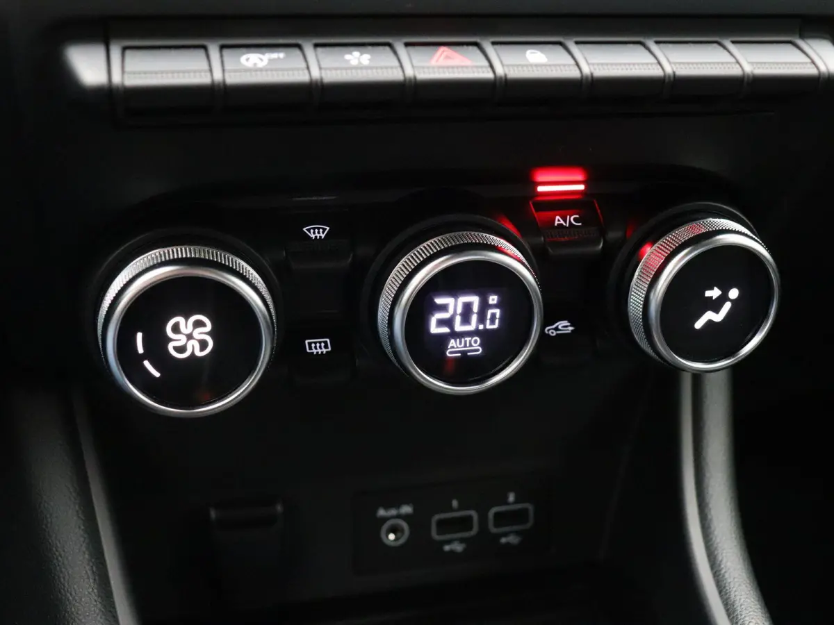 TCe 90pk Intens | Trekhaak | 1e Eigenaar | Climate control | Cruise control | Lichtmetalen velgen 17'' |