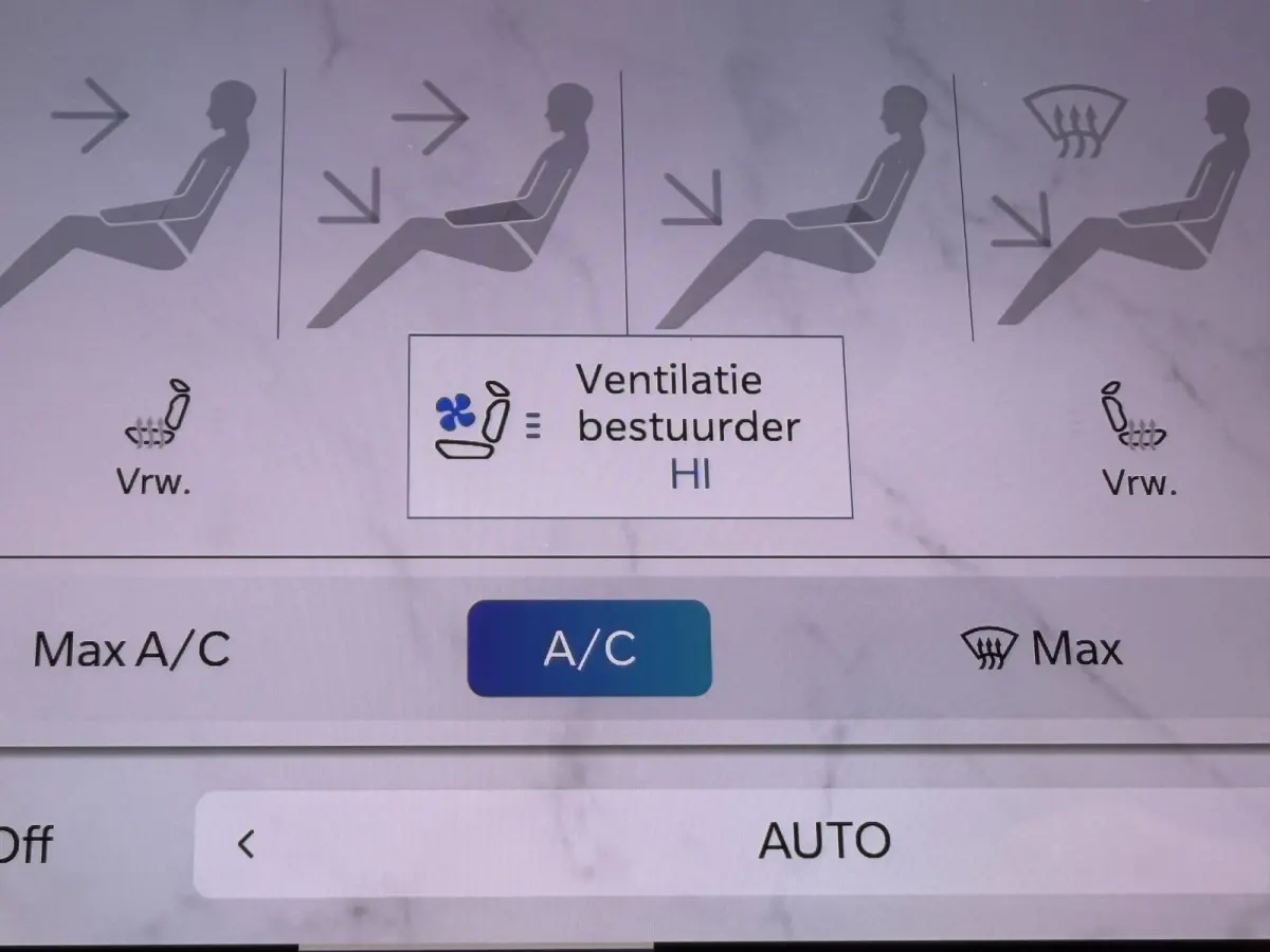 4xe 240 Plug-in Hybrid Summit (Elektrisch Schuifdak - Leder incl verwarming/koeling/geheugen - Elektrische Klep - 360gr Camera - Adaptieve Cruise Controle - 19"- Keyless Entry - LED - 4x4)