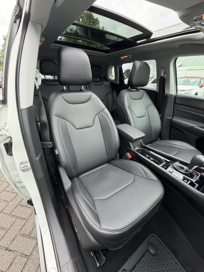 4xe 240 Plug-in Hybrid Summit (Elektrisch Schuifdak - Leder incl verwarming/koeling/geheugen - Elektrische Klep - 360gr Camera - Adaptieve Cruise Controle - 19"- Keyless Entry - LED - 4x4)