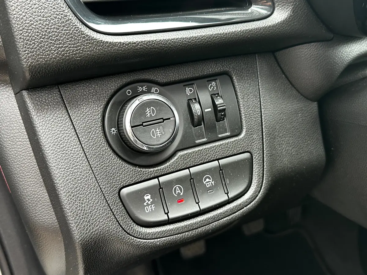 1.0 75 PK Online Edition | APPLE CARPLAY/ANDROID AUTO| PARKEERSENSOREN ACHTER| CRUISE CONTROL| AIRCO| 15" LM-VELGEN| DEALER ONDERHOUDEN|