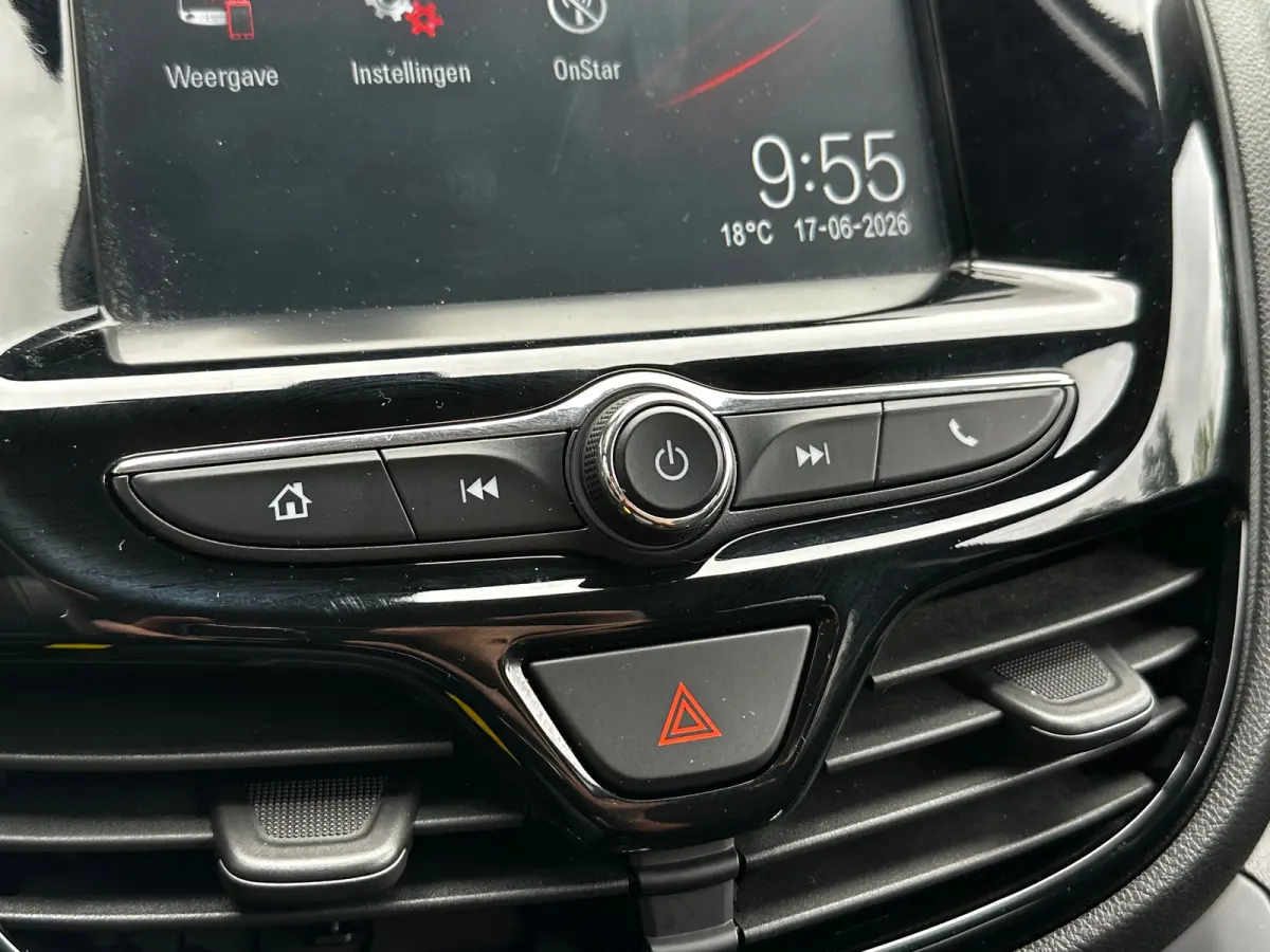 1.0 75 PK Online Edition | APPLE CARPLAY/ANDROID AUTO| PARKEERSENSOREN ACHTER| CRUISE CONTROL| AIRCO| 15" LM-VELGEN| DEALER ONDERHOUDEN|