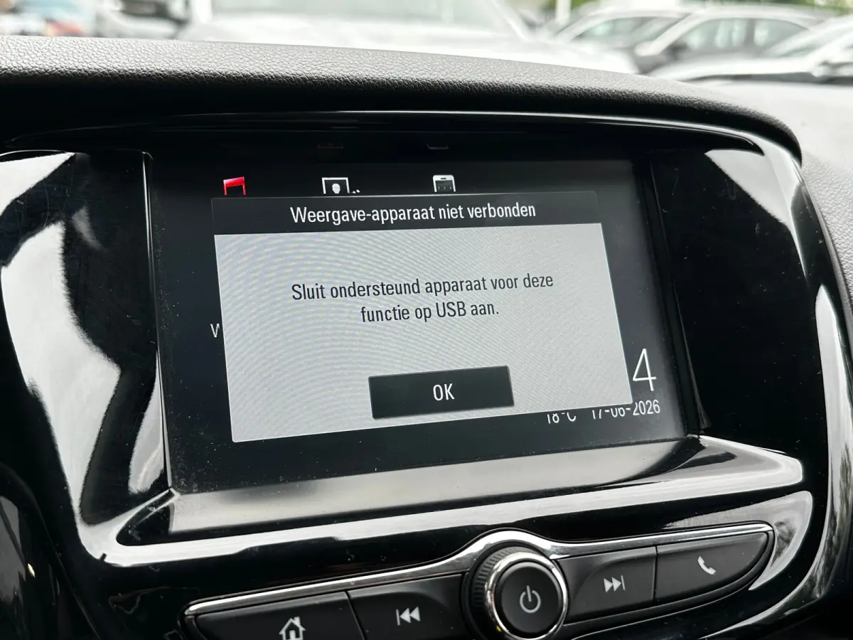 1.0 75 PK Online Edition | APPLE CARPLAY/ANDROID AUTO| PARKEERSENSOREN ACHTER| CRUISE CONTROL| AIRCO| 15" LM-VELGEN| DEALER ONDERHOUDEN|