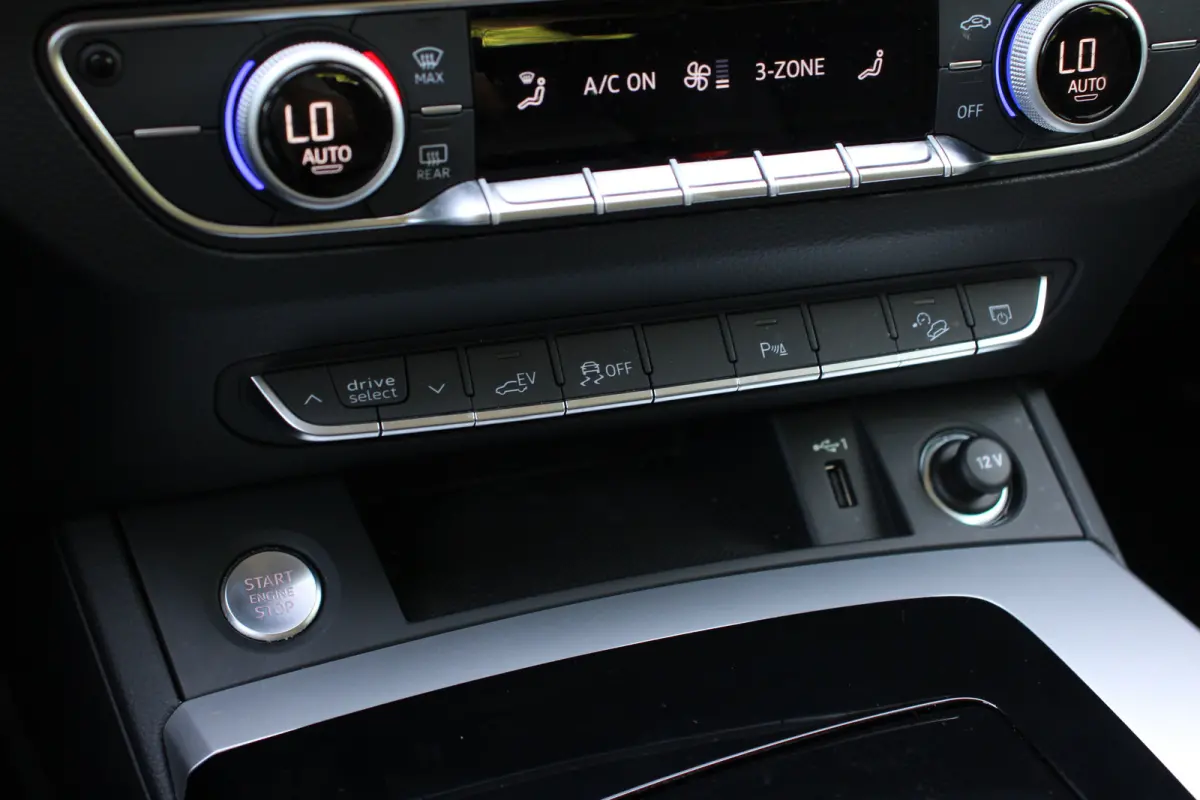 50 TFSI e Pro Line | NL-AUTO! | 1E EIGENAAR! | CRUISE | LED | LANE ASSIST | PARK SENS | ELEKTR. ACHTERKLEP | CLIMA | APPLE CARPLAY/ANDROID AUTO