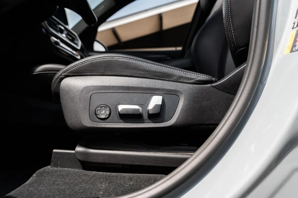 XDrive30e M-sport Brooklyn Grau Pano LASER HUD Memory