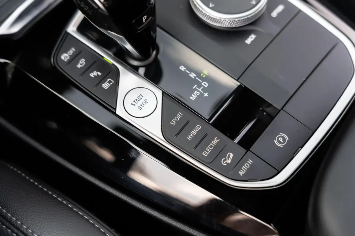 XDrive30e M-sport Brooklyn Grau Pano LASER HUD Memory