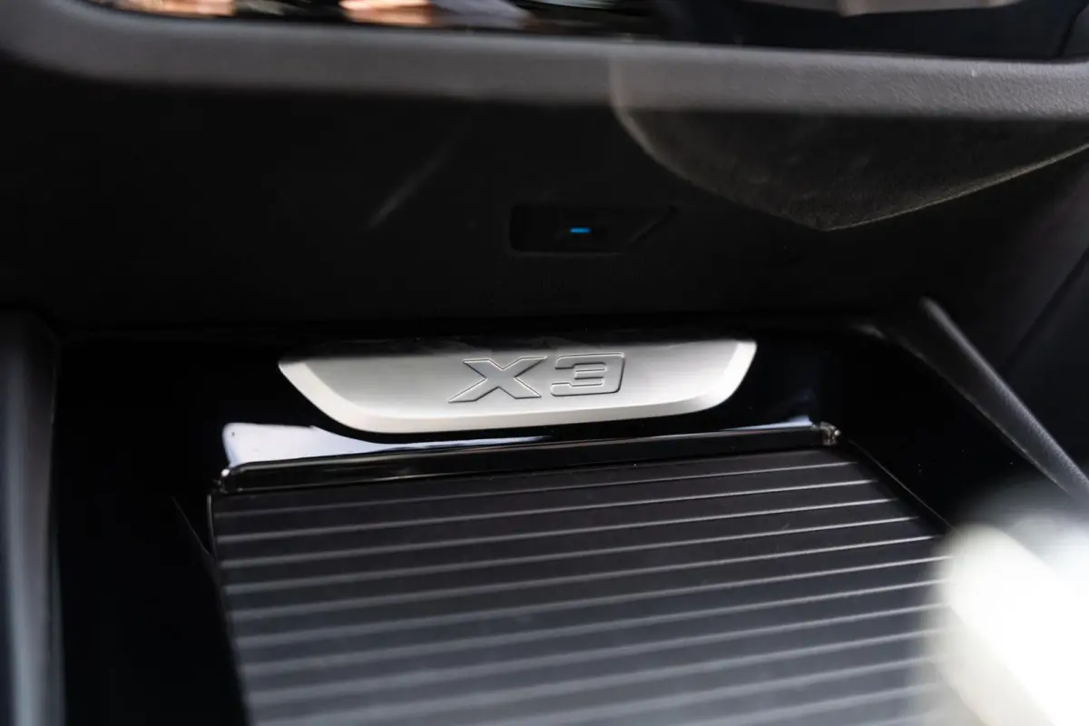 XDrive30e M-sport Brooklyn Grau Pano LASER HUD Memory